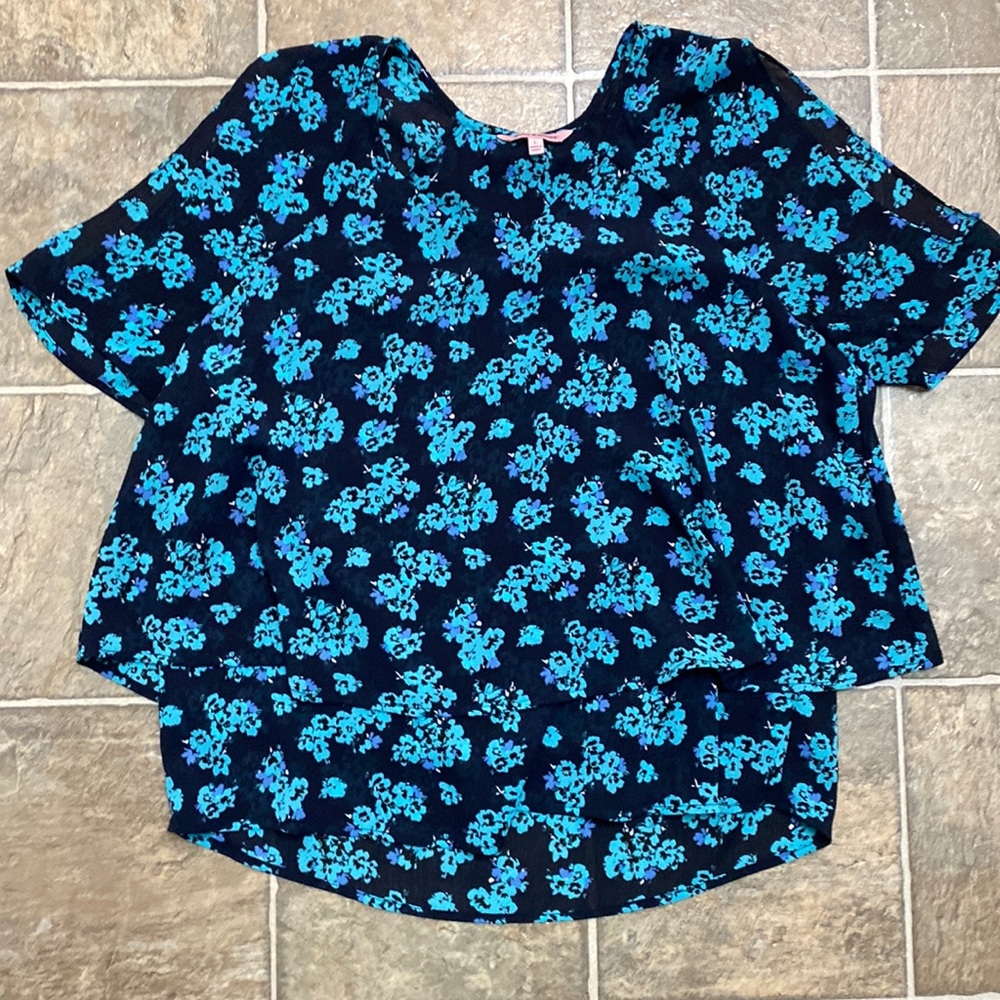 EUC Vintage Juicy Couture Top. Women’s Size Large